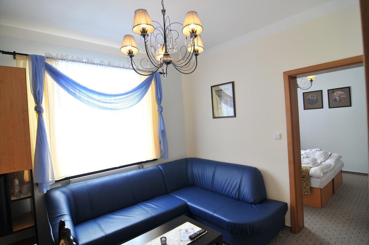 Hotel Manes Svratka Kültér fotó